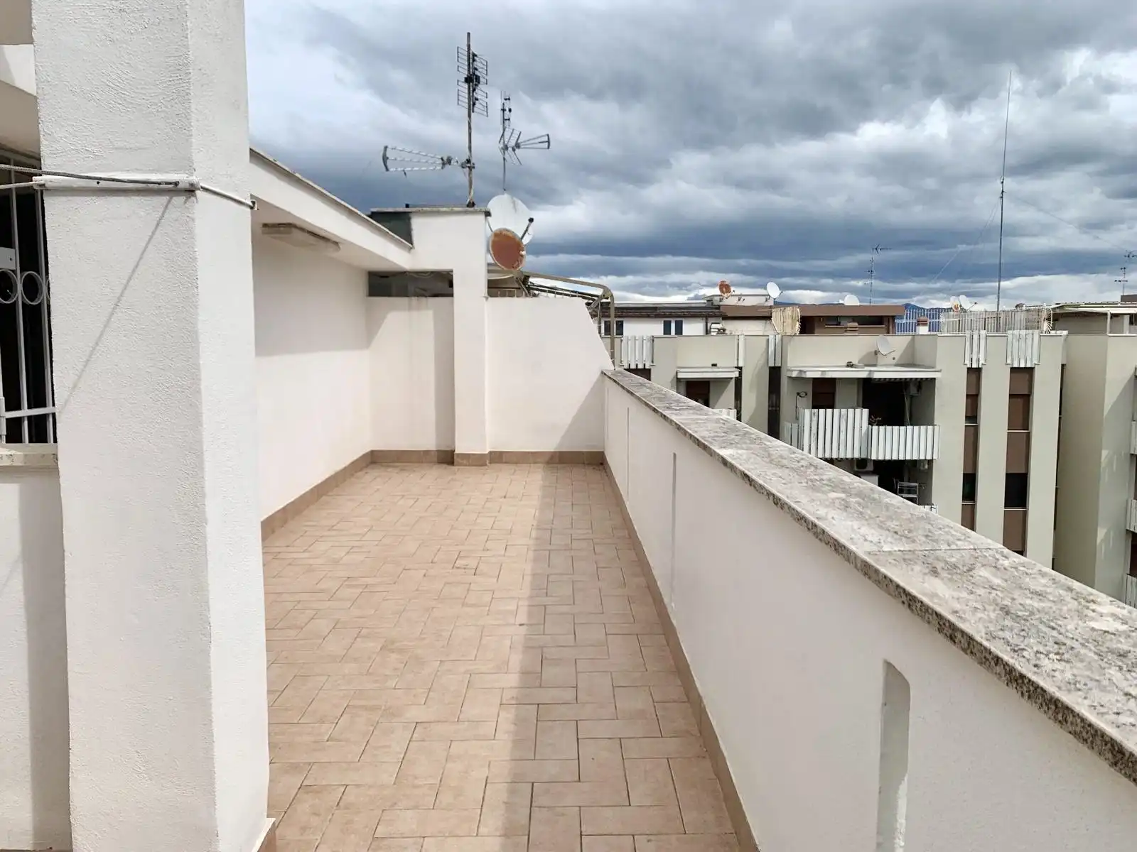 ROMA ATTICO Tor Tre Teste Appartamento ultimo piano due livelli 2 terrazzi.